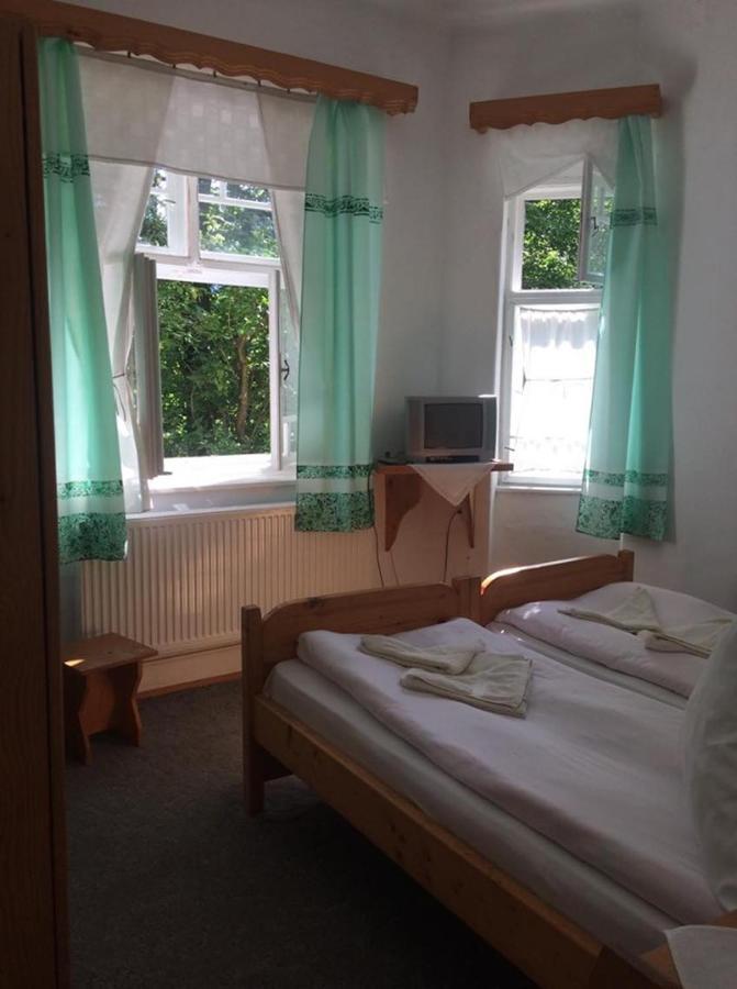 Manyi Villa BaileTusnad Esterno foto