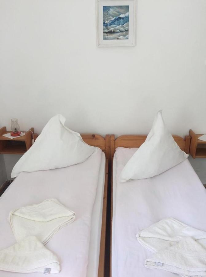 Manyi Villa BaileTusnad Esterno foto